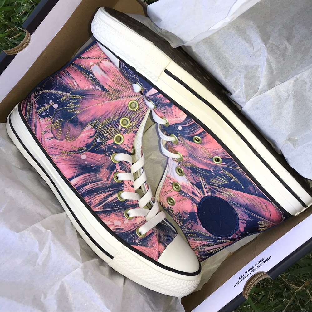 NWOB CONVERSE ALL-STAR CHUCK TAYLOR WOMENS SIZES - Picture 5 of 7